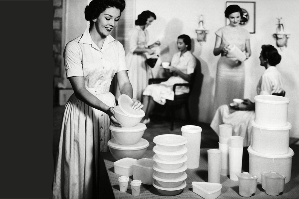 tupperware party, 1950s.