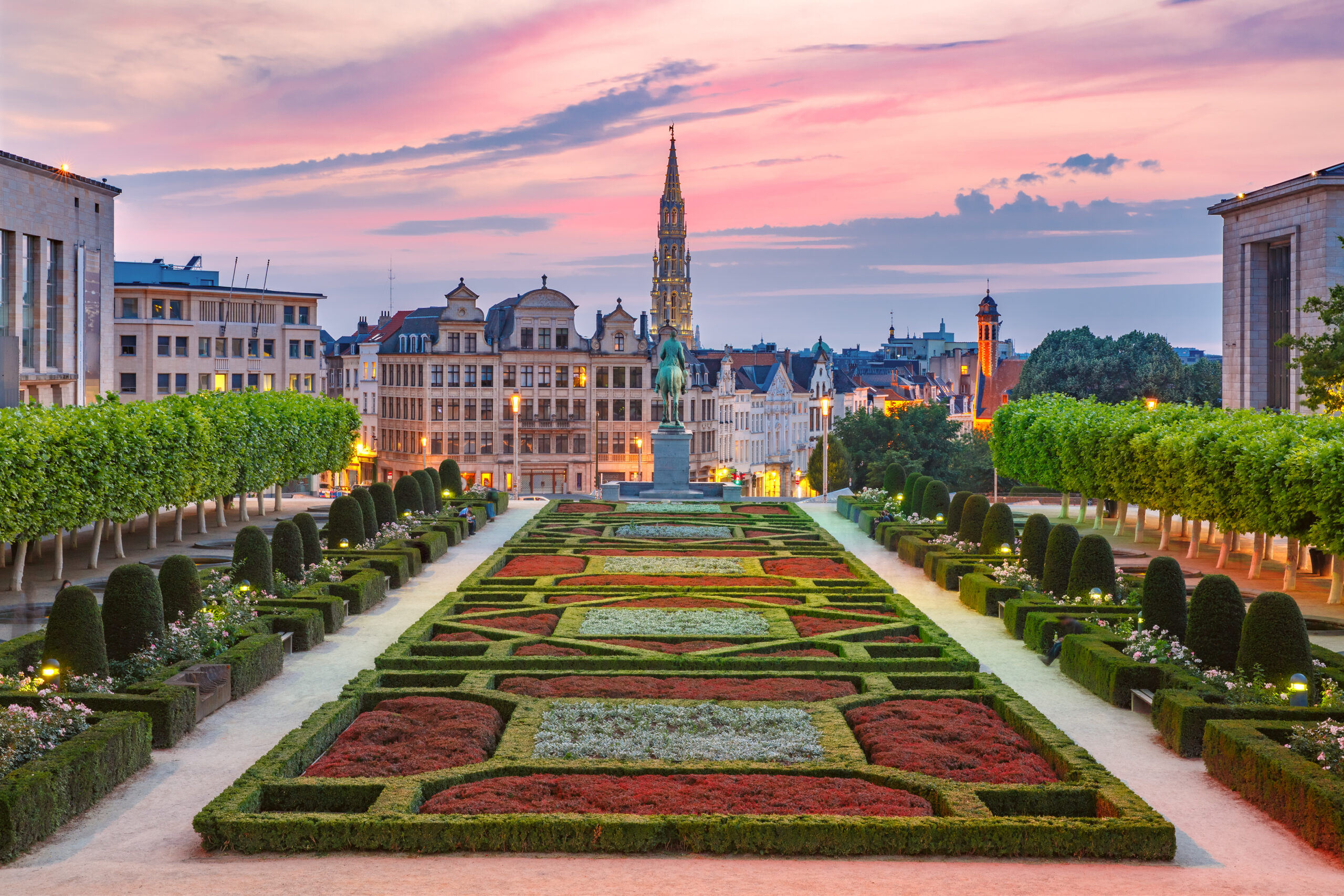 brussels,city,hall,and,mont,des,arts,area,at,sunset