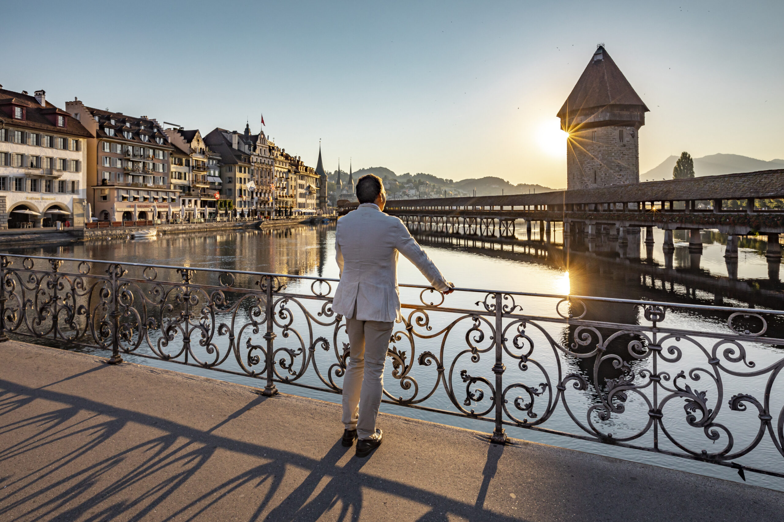 st 3x2 lucerne view to the chapel bridge and oid town 95228