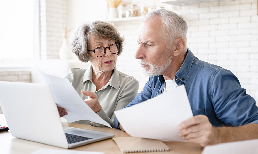 concentrated,concerned,european,senior,old,elderly,couple,spouses,grandparents,doing