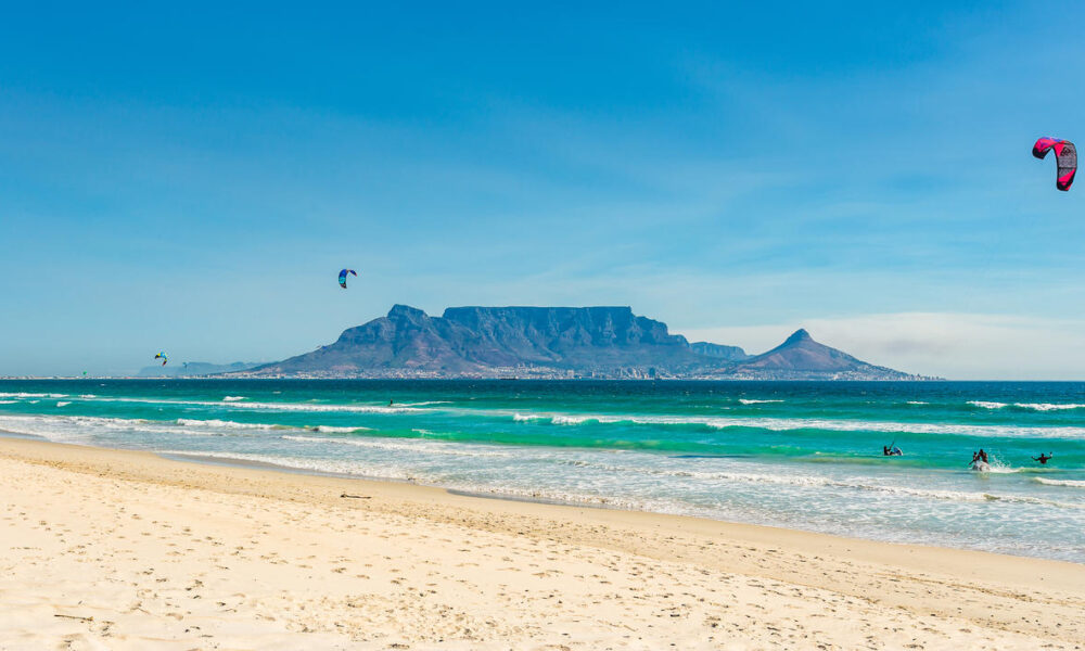 capetown strad med table mountain 1000x600