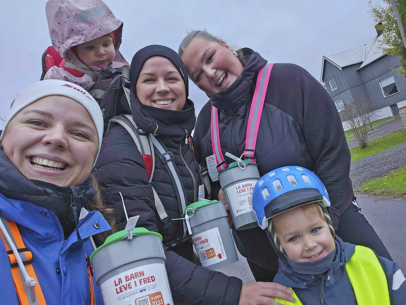231022 familien gran sande fire generasjoner bøssebærere (1)