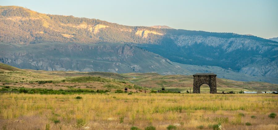 gardiner montana outside of yellowstone
