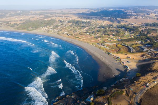 pichilemu.oversikt bilde av stranden