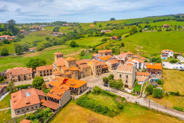 santillana del mar in spain1